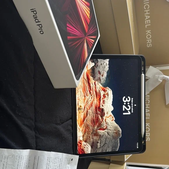 Apple iPad Pro - Picture 8 of 9